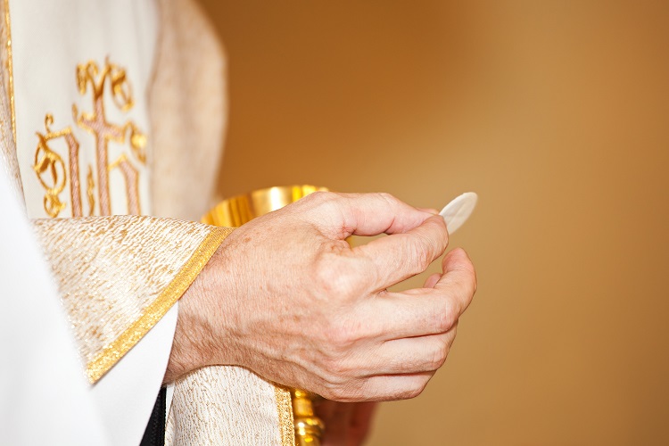 Bishops Set To Debate The Worthy Reception Of The Eucharist
