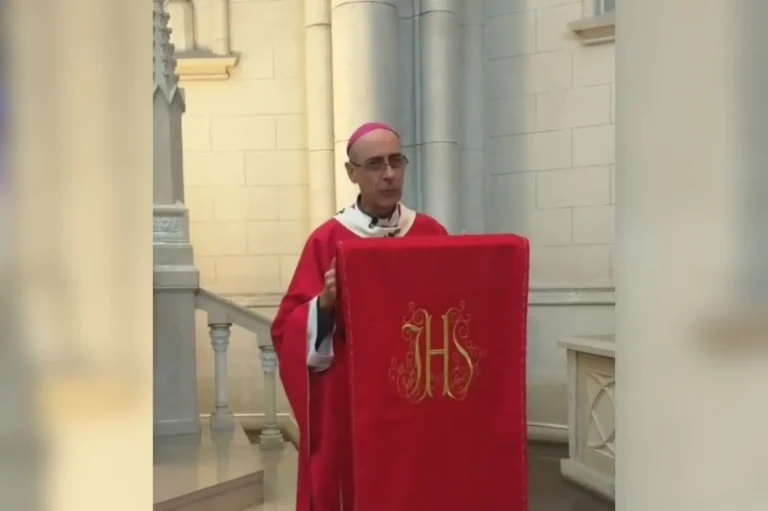 Cardinal Víctor Manuel Fernández